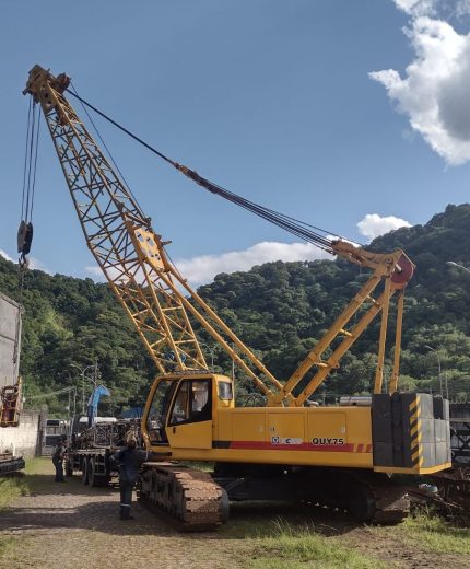 XCMG QUY 75 2013 75 ton.