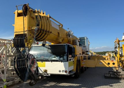 LIEBHERR LTM 1220 2006-2007 220 TON.