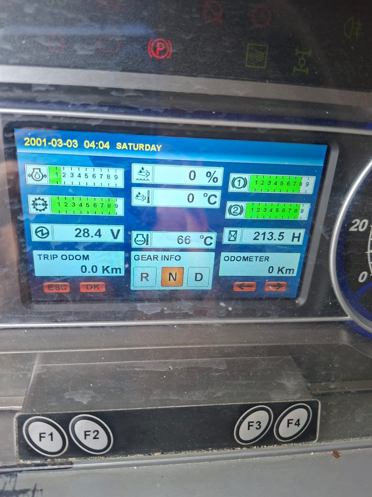 SANY SAC 2200 2013 220 TON.