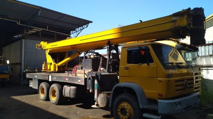 NATIONAL CRANE 2008 30 TON - VW 26260E 2008