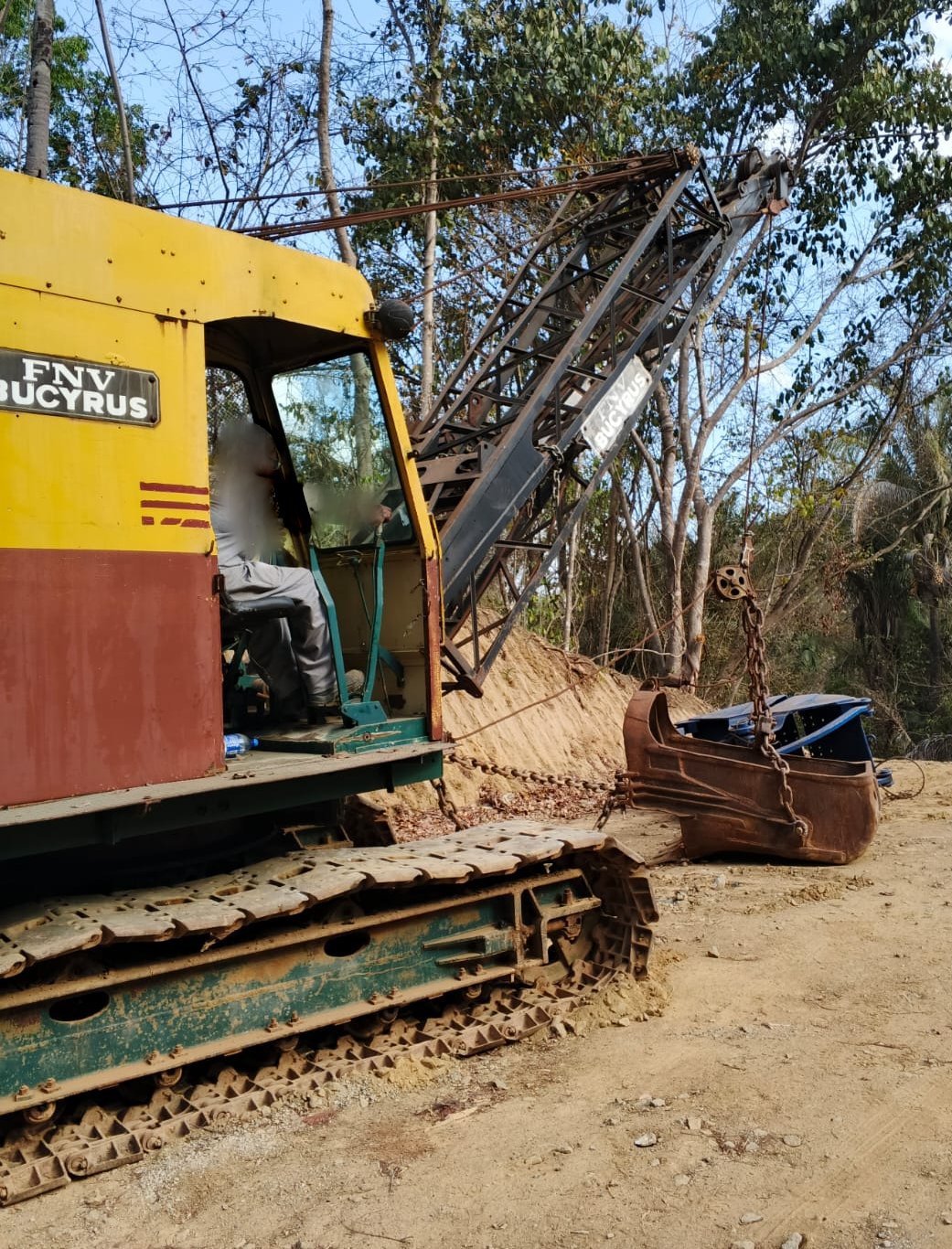 BUCYRUS FNV 22-B 1983 - PRONTO PARA TRABALHAR