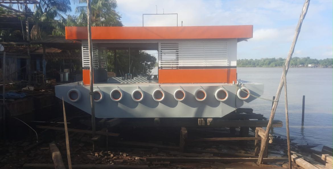 BALSA POSTO DE COMBUSTÍVEL FLUTUANTE 25.000 LITROS